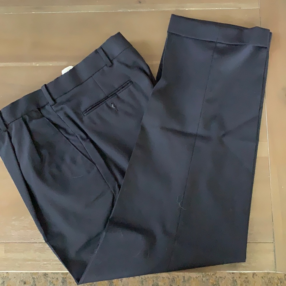 Men’s dress pants. Navy.